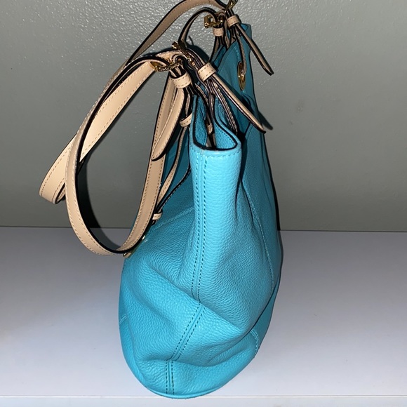 Baby Blue Micheal Kors Tote Bag - Picture 4 of 11